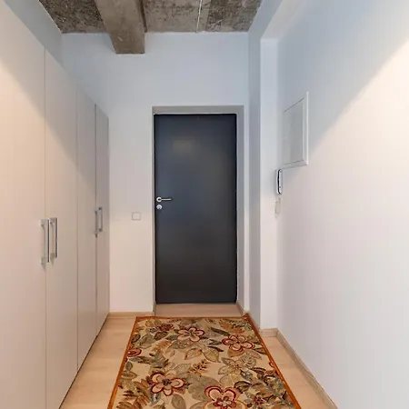 Apartment Accent By Polo *