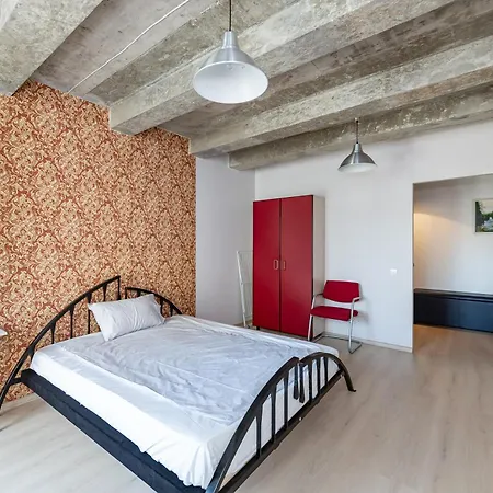 Apartment Accent By Polo *